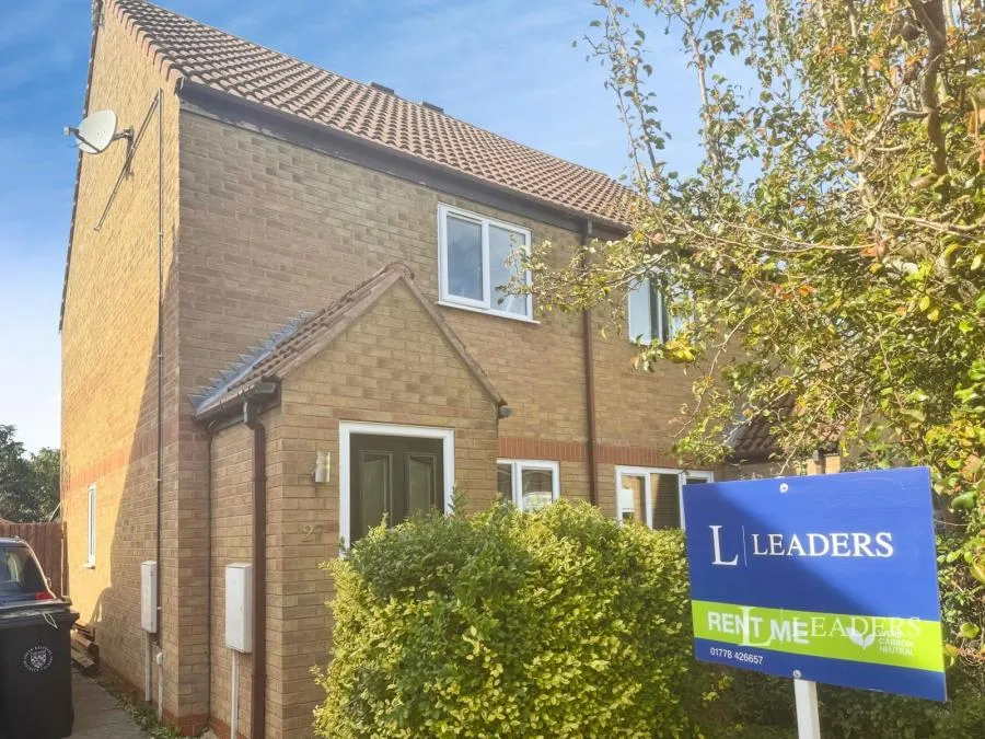 2 bed house to rent, Beck Way, Thurlby, PE10