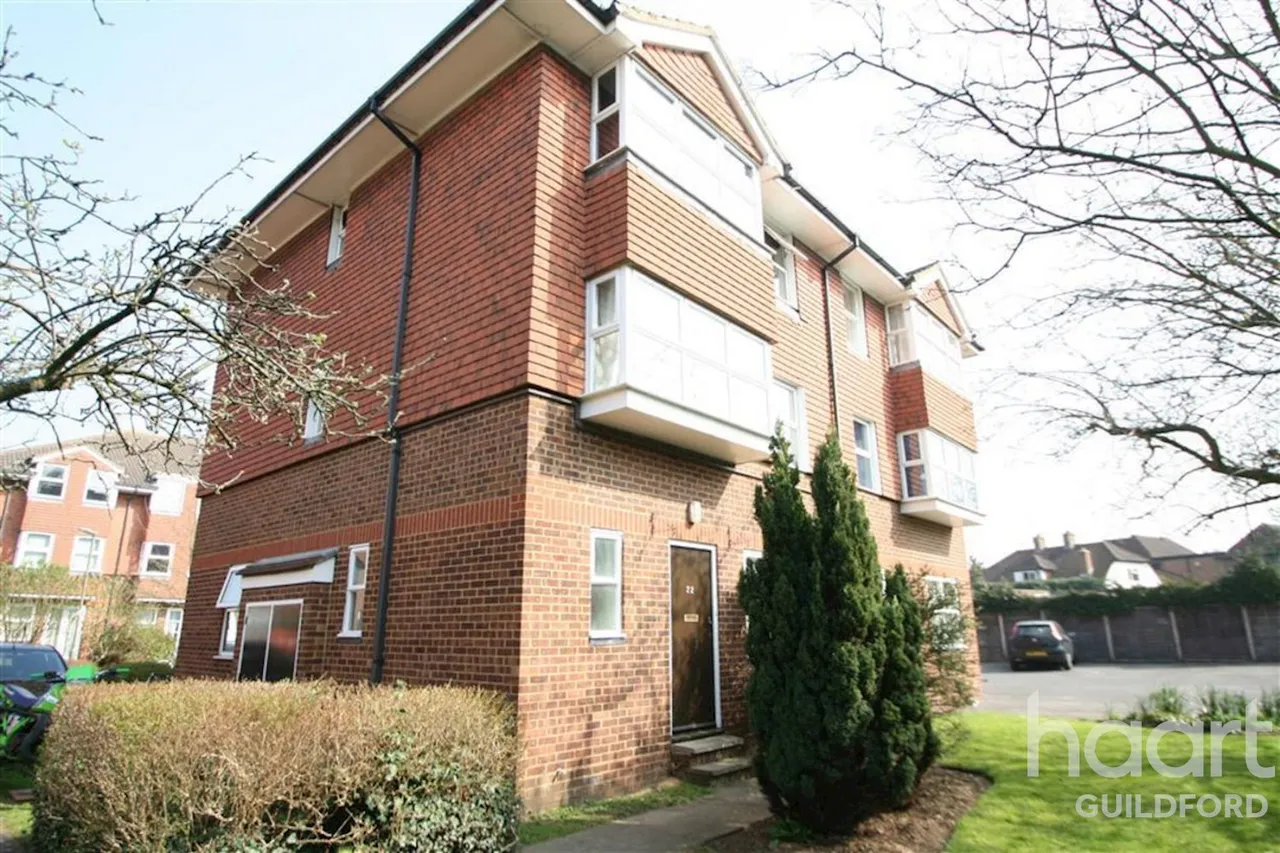 1 bed flat to rent, Josephs Road, GU1