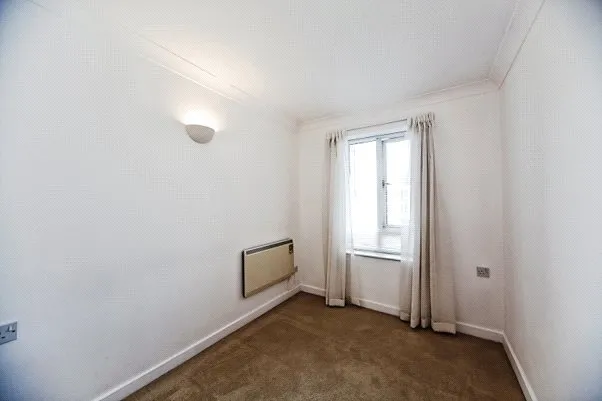 Brighton Road, South Croydon, CR2, photo 6