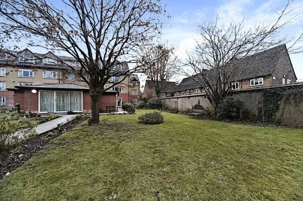 Brighton Road, South Croydon, CR2, photo 7