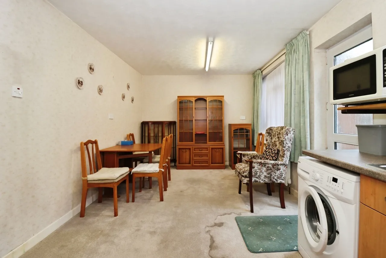 Walnut Crescent, Kingswood, Bristol, BS15, photo 11