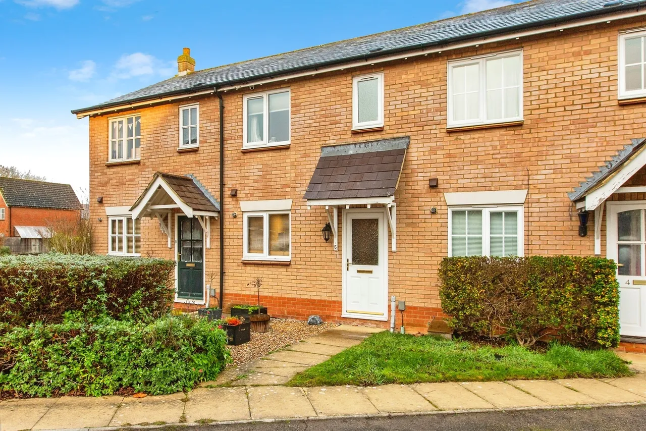 2 bed house for sale, Chaffinch Walk, Great Cambourne, CB23