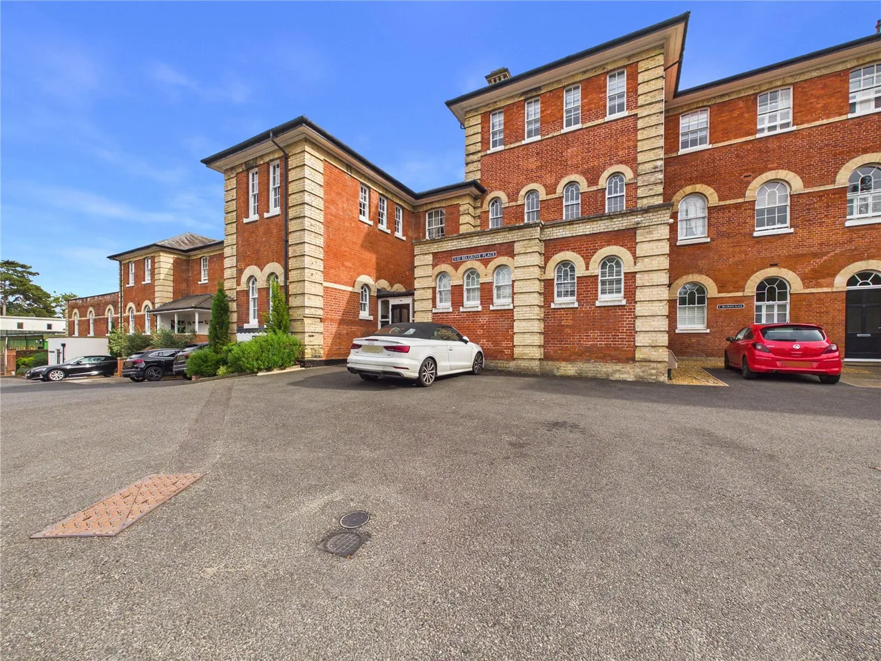 2 bed first floor to rent, Ribbans Park Road, Ipswich, IP3