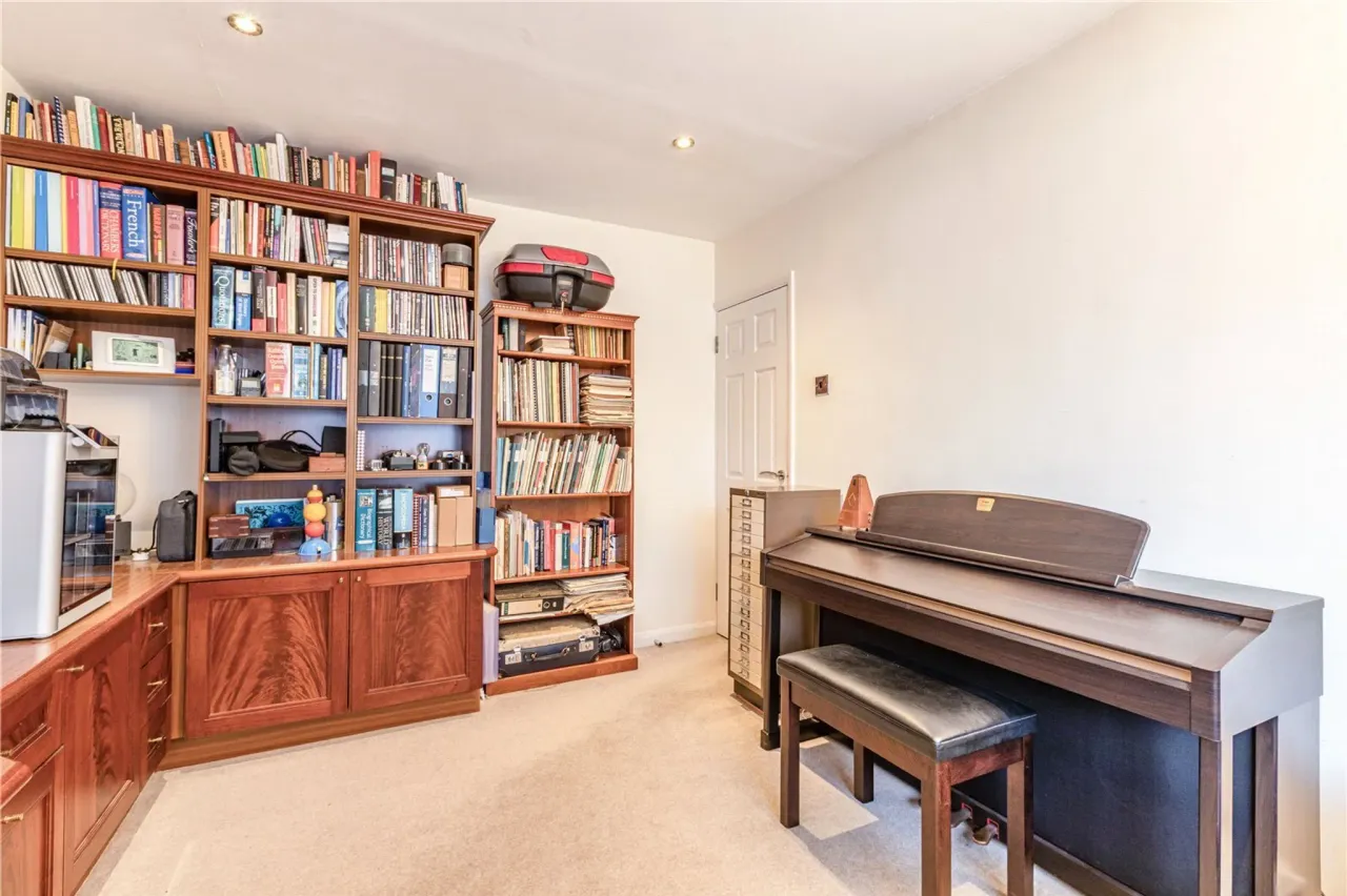 Foxlake Road, Byfleet, West Byfleet, ..., photo 12