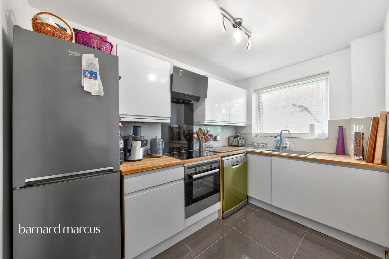 Poplar Grove, London, N11, photo 7