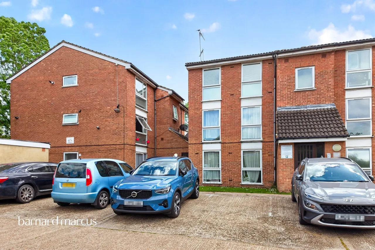 Poplar Grove, London, N11, photo 8