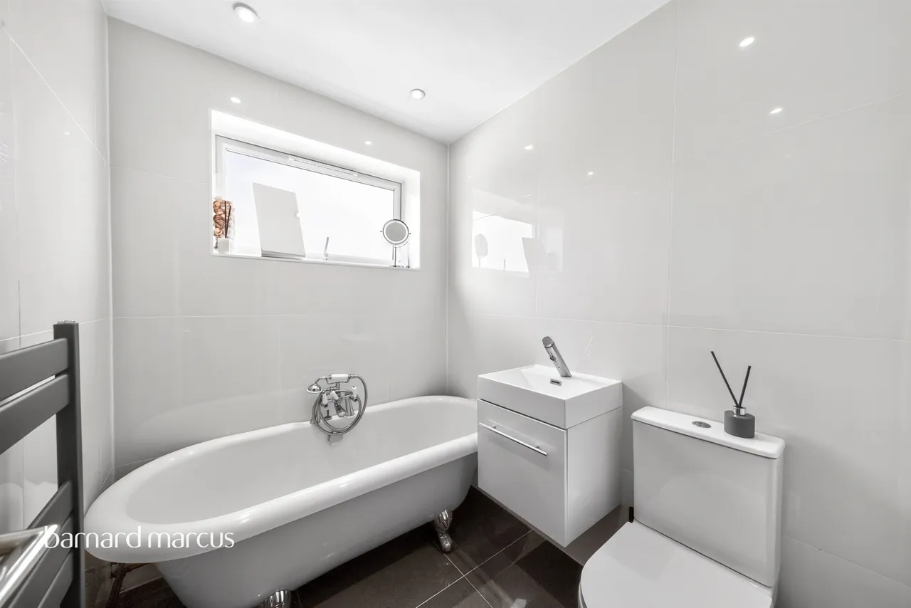 Poplar Grove, London, N11, photo 10