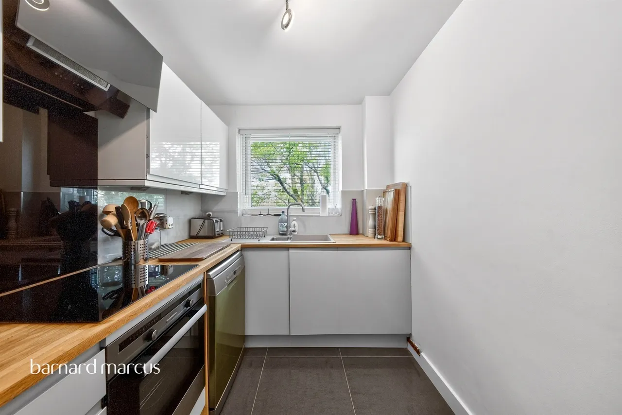 Poplar Grove, London, N11, photo 4