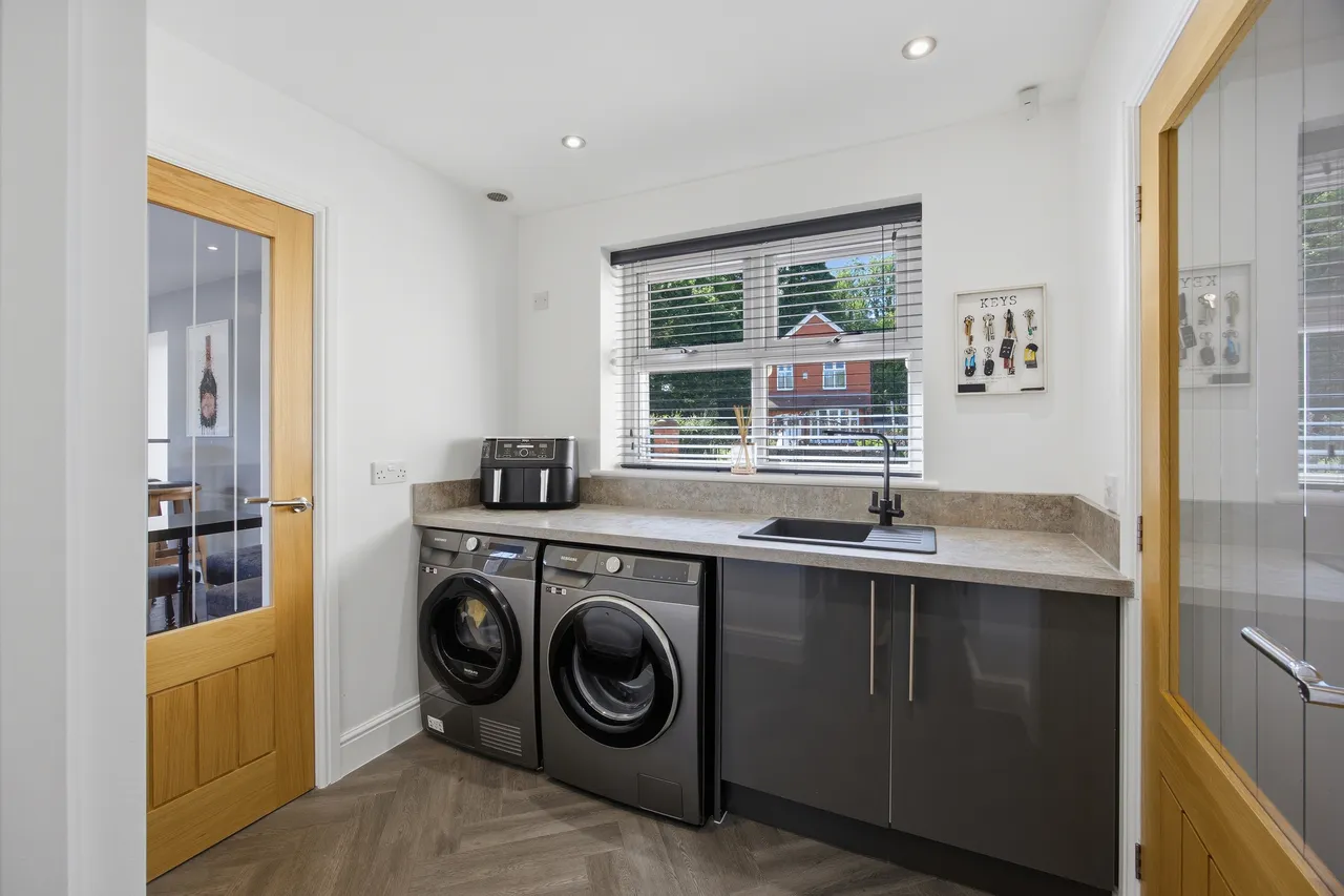 Chorley Road, Standish, photo 12