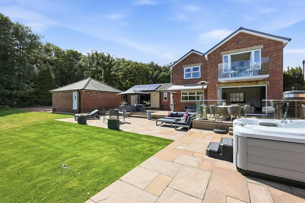 Chorley Road, Standish, photo 45