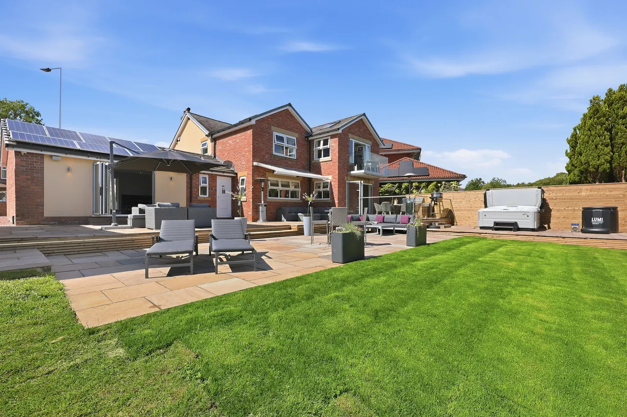 Chorley Road, Standish, photo 34