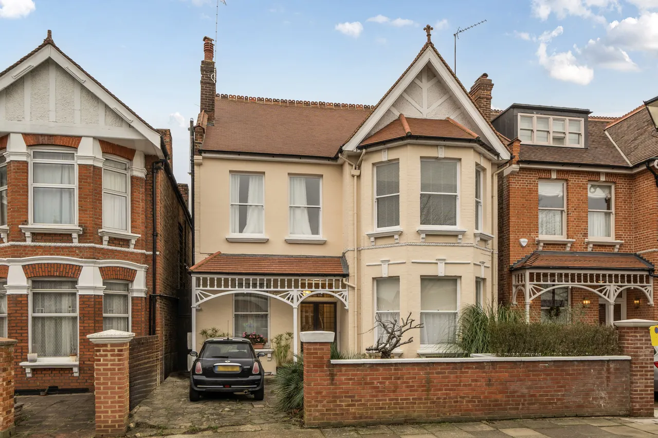 42b St Gabriels Road, London, photo 2