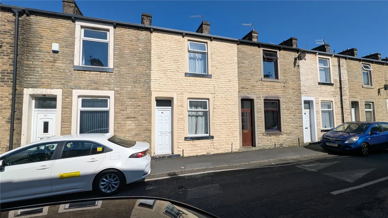 2 bed house for sale — Wynotham Street, Burnley, Lancashire, BB10