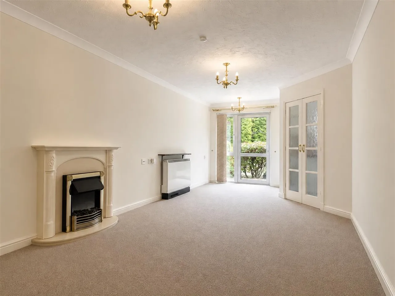 Castle Court, Bothwell, South Lanarkshire, G71 8PD, photo 4