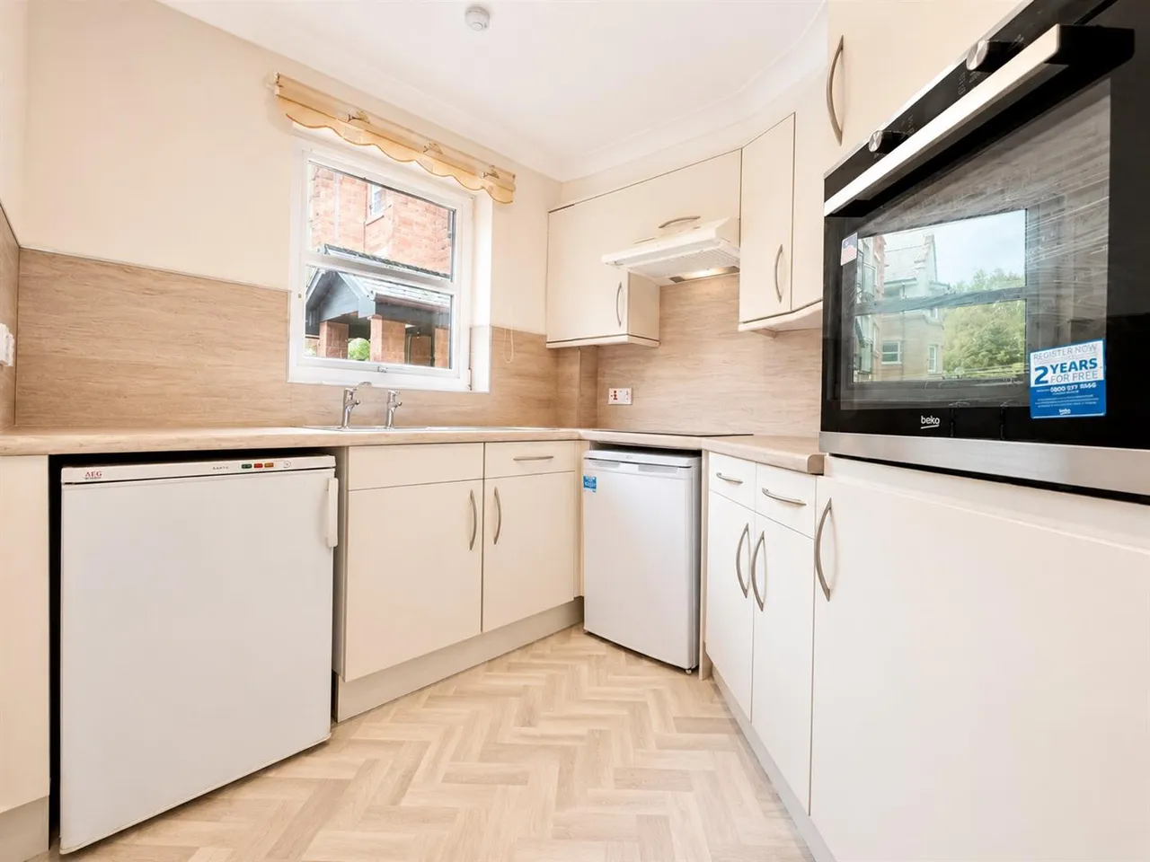 Castle Court, Bothwell, South Lanarkshire, G71 8PD, photo 7