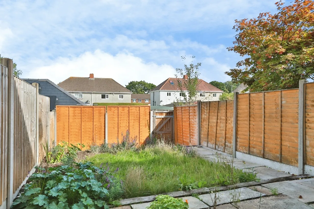 St. Georges Drive, Knighton Heath, BH11, photo 2