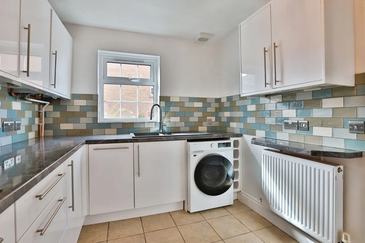 St. Georges Drive, Knighton Heath, BH11, photo 4