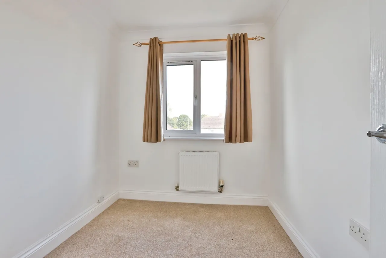 St. Georges Drive, Knighton Heath, BH11, photo 16