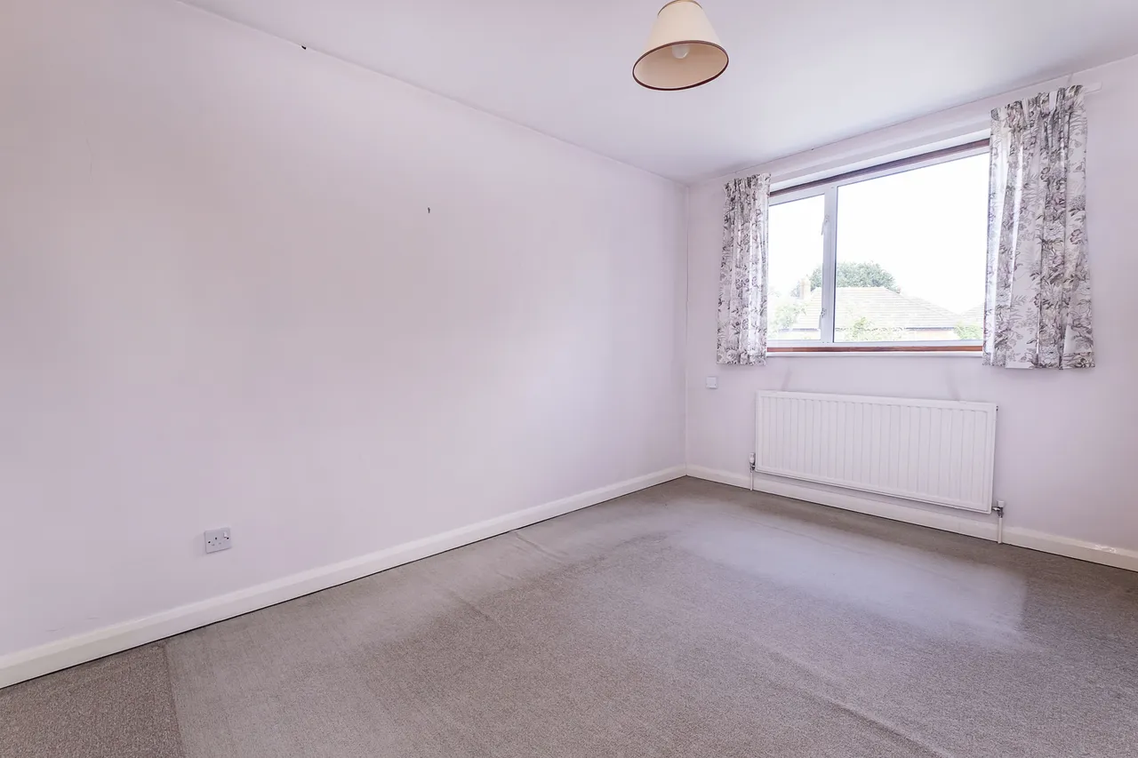 Longford Close, Hampton, TW12, photo 8
