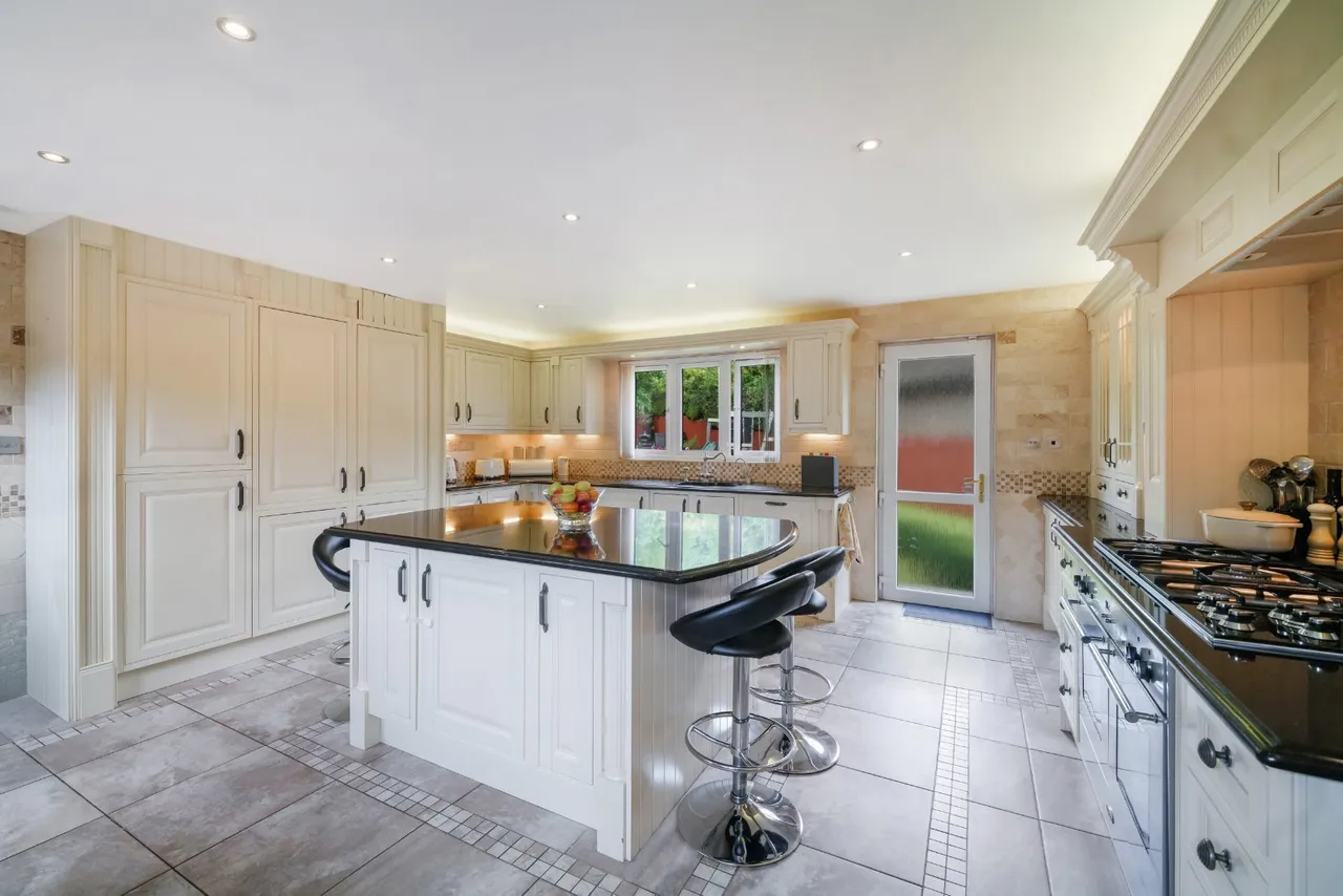 Turnhill Drive, Erskine, Renfrewshire, PA8, photo 7