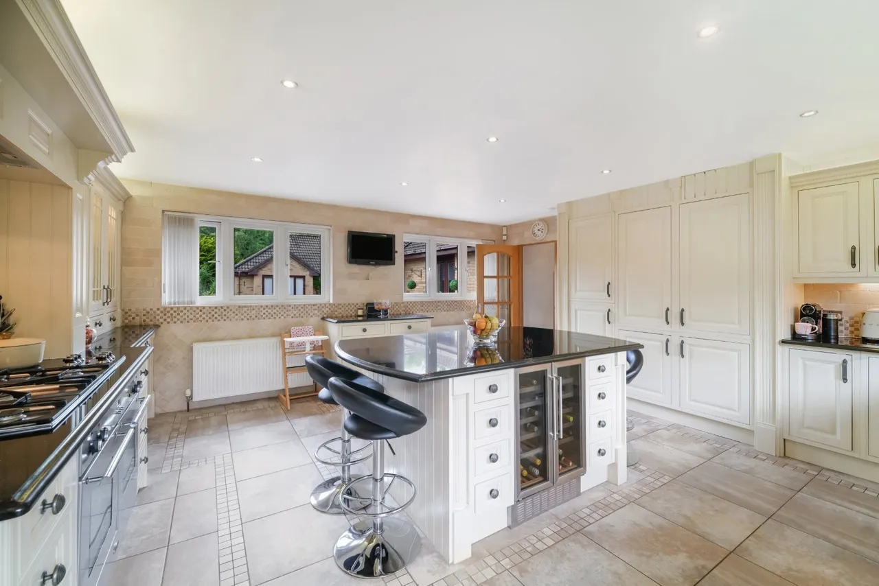 Turnhill Drive, Erskine, Renfrewshire, PA8, photo 6