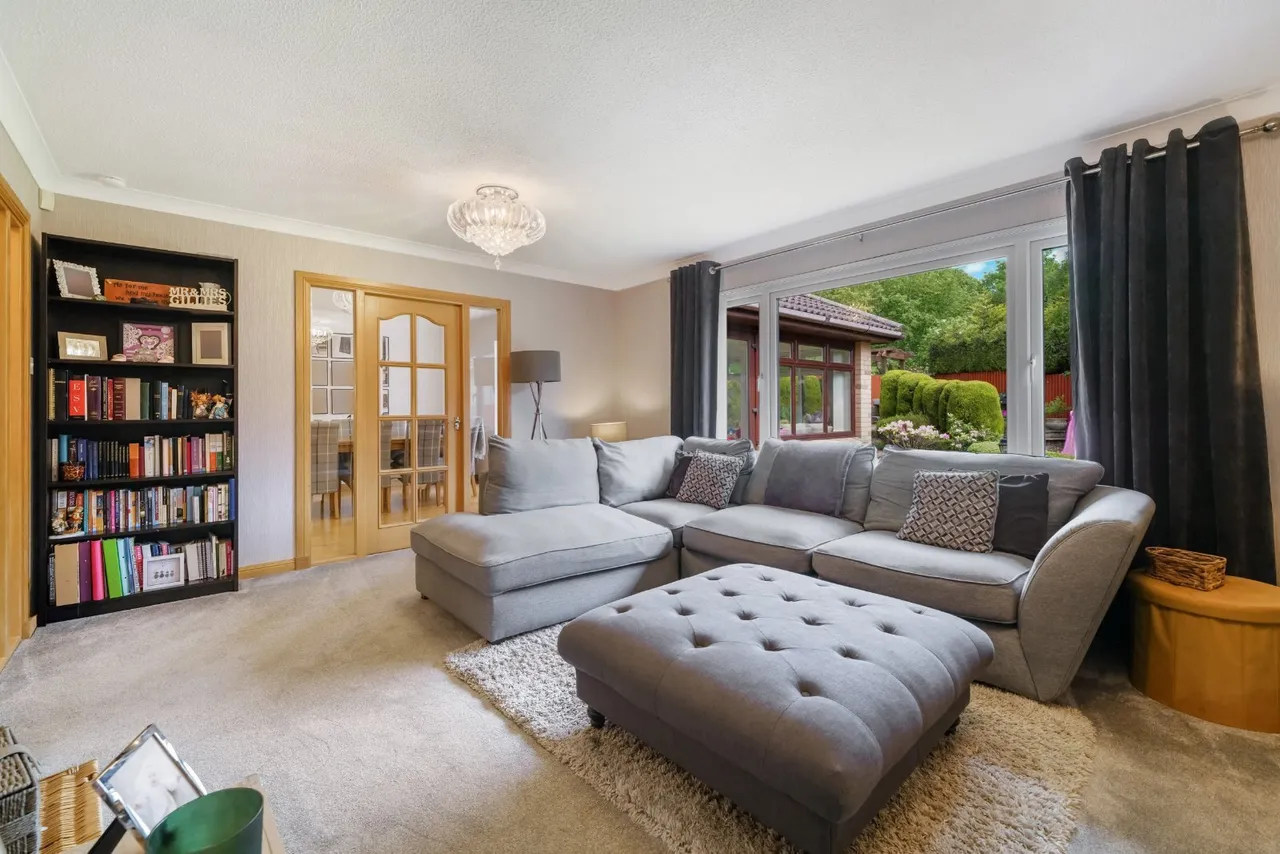 Turnhill Drive, Erskine, Renfrewshire, PA8, photo 4