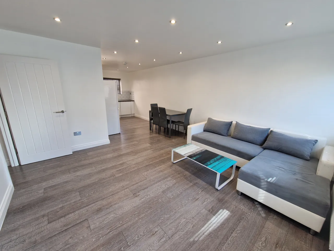 2 bed flat to rent, Hatters Court, LU1