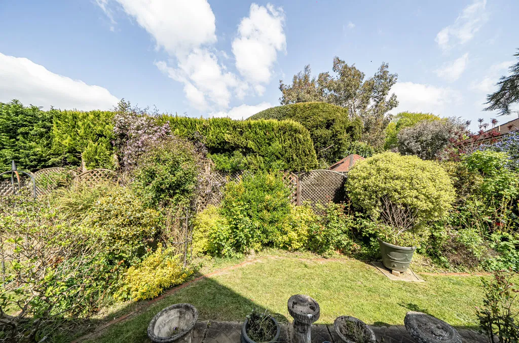 Shrubland Road, Banstead SM7 2ES, photo 18