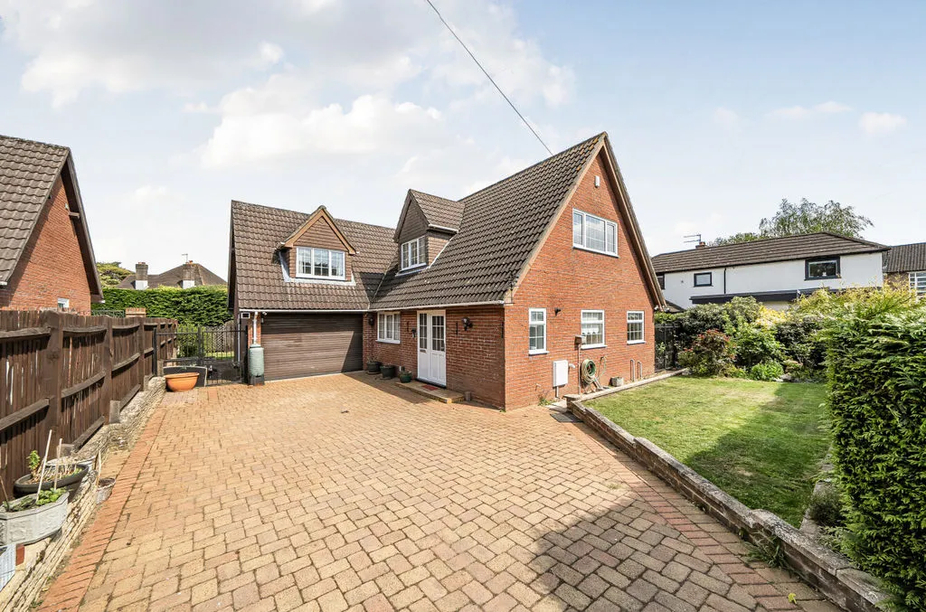4 bed house for sale — Shrubland Road, Banstead SM7 2ES