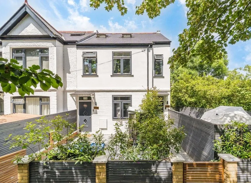 2 bed flat to rent, Lyveden Road, Tooting, SW17