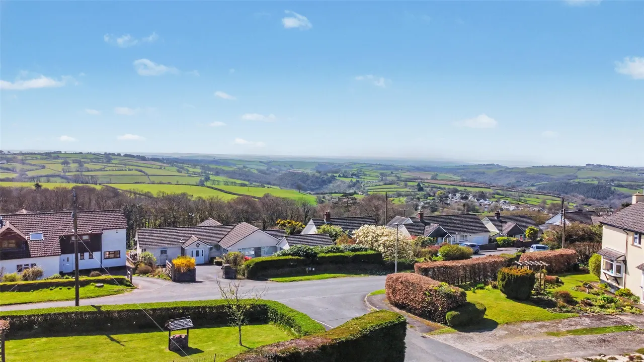 Grange Close, Bratton Fleming, EX32, photo 3