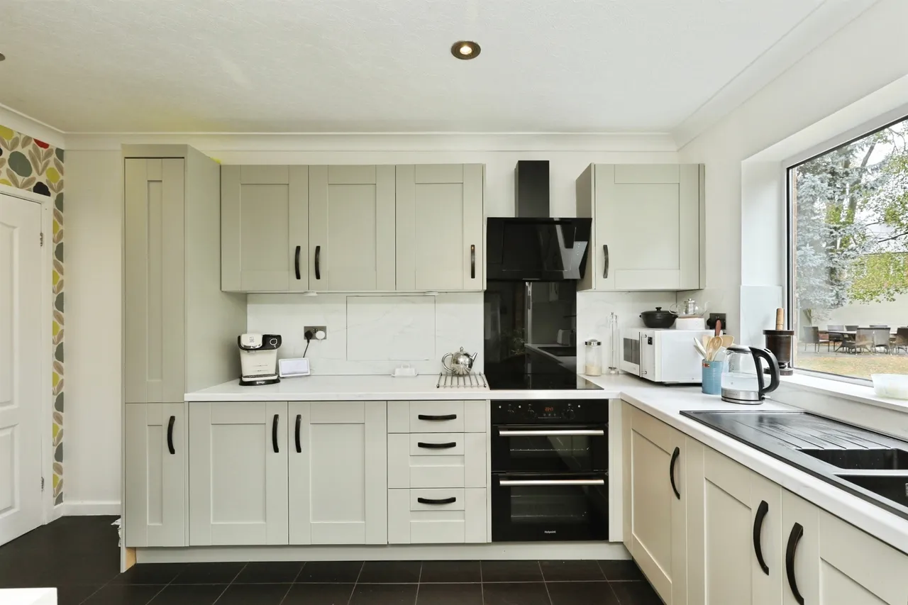 Hartland Road, Worksop, photo 4