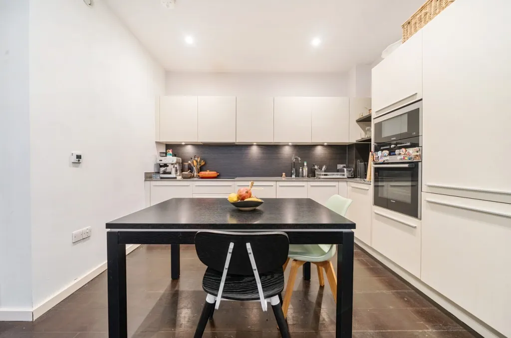 Drummond Way, Highbury and Islington, N1, photo 6