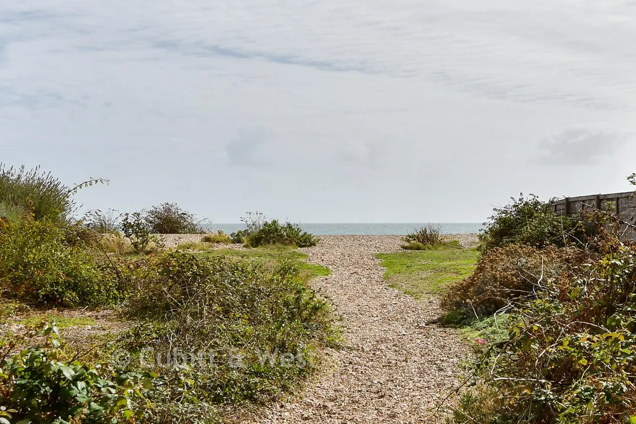 West Front Road, Bognor Regis, PO21, photo 16