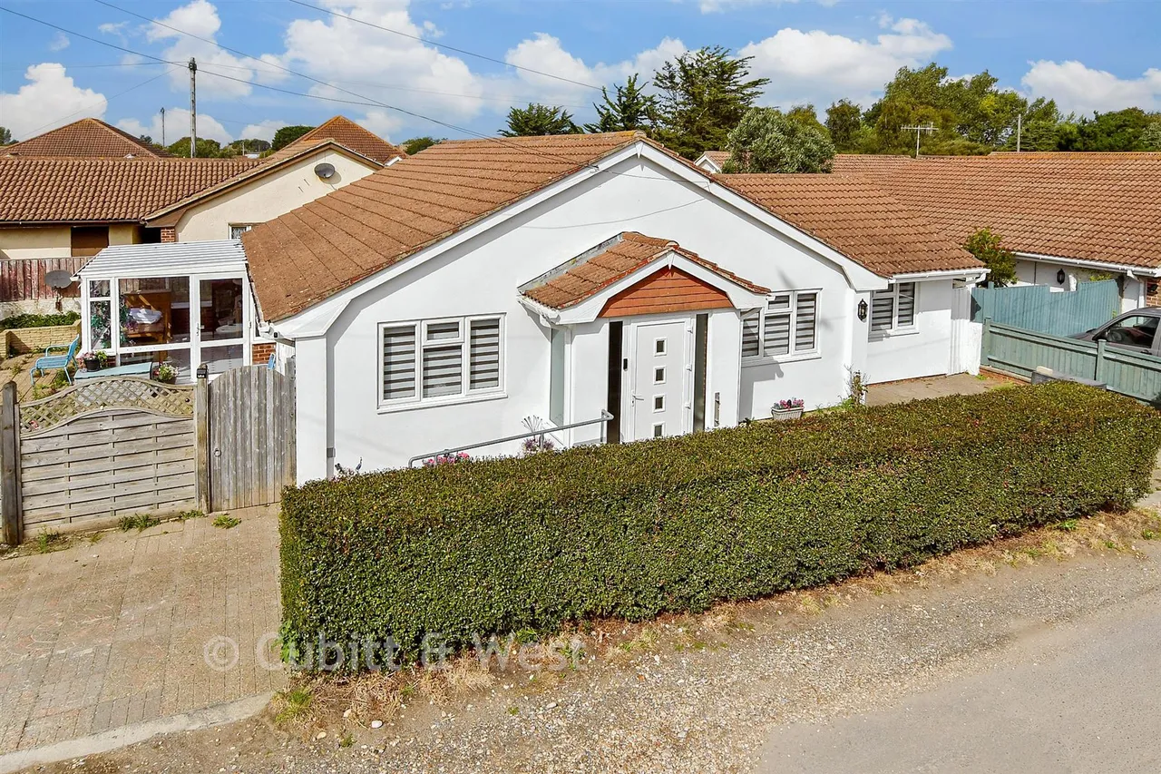 4 bed house for sale, West Front Road, Bognor Regis, PO21