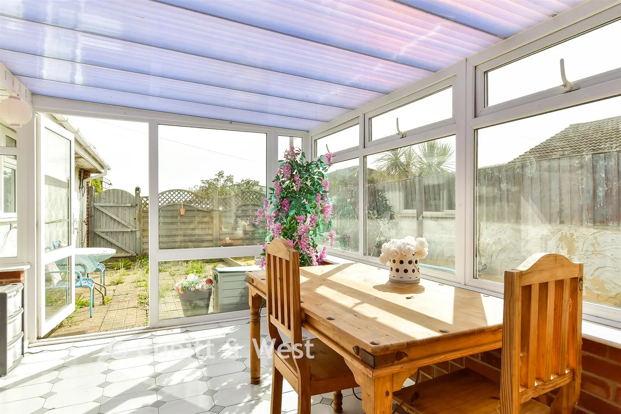 West Front Road, Bognor Regis, PO21, photo 4