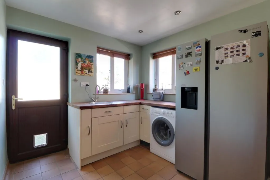 Ingle Court, Woolsthorpe by Colsterworth, NG33, photo 8