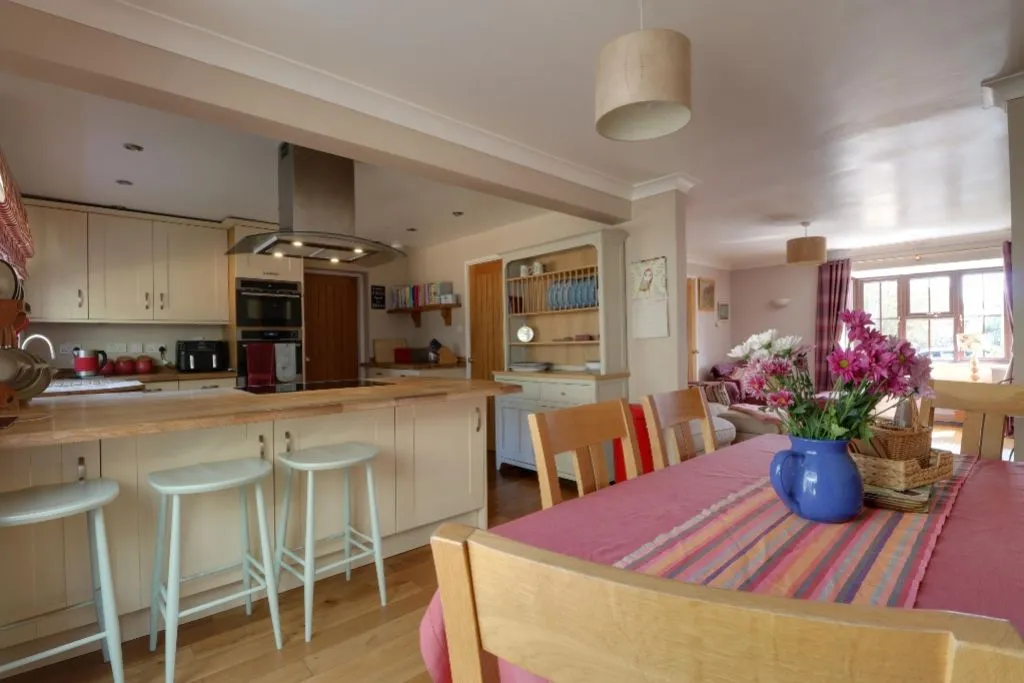 Ingle Court, Woolsthorpe by Colsterworth, NG33, photo 5