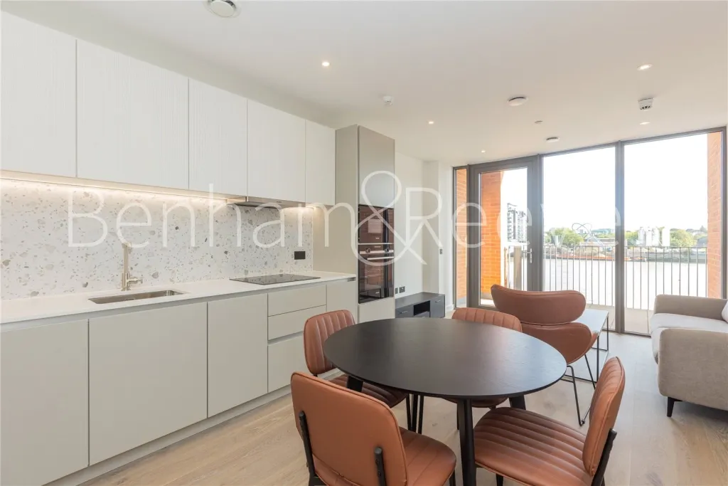 Carnwath Road, Imperial Wharf, SW6, photo 12