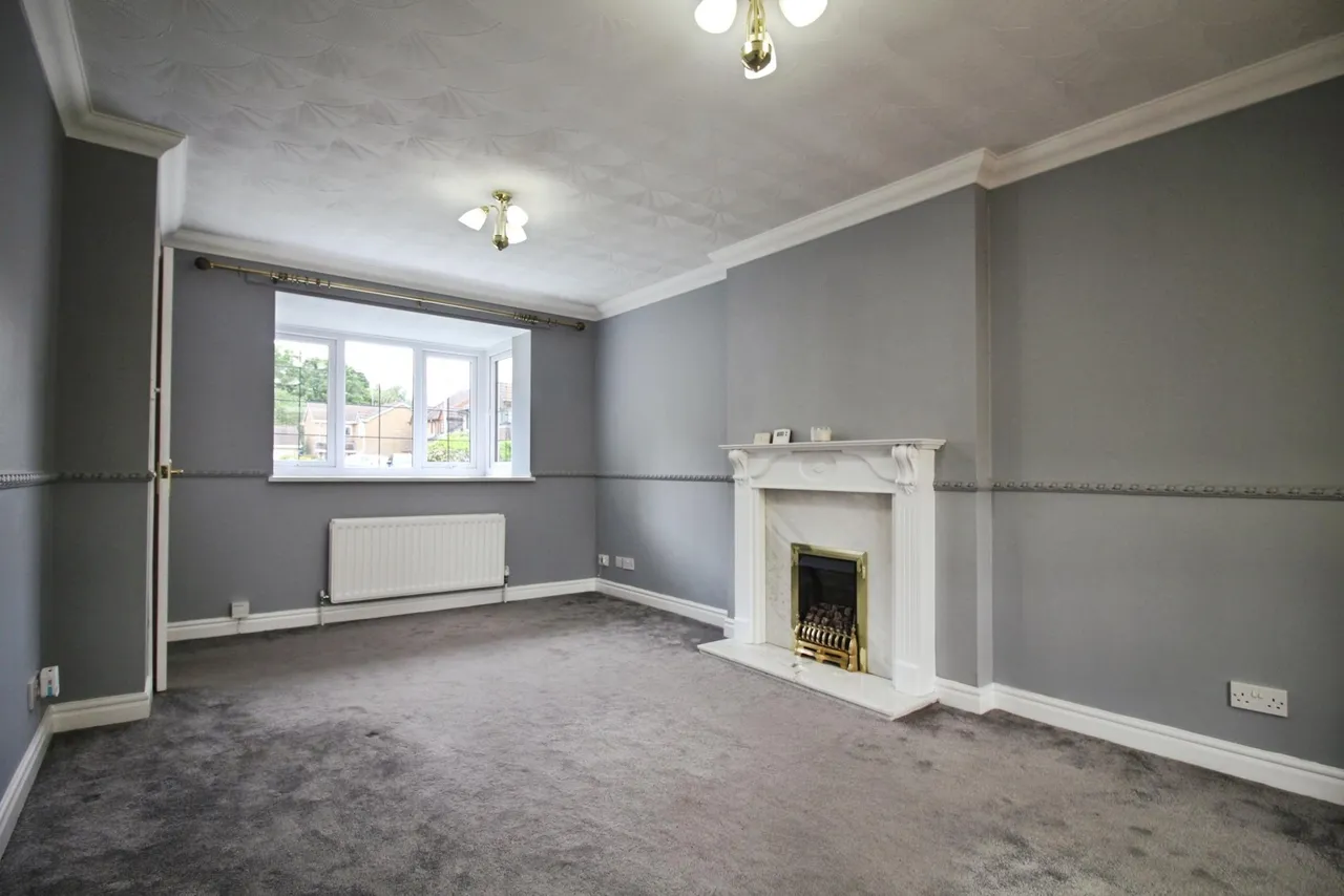 Manor Park, Shaw Cross, WF12, photo 7
