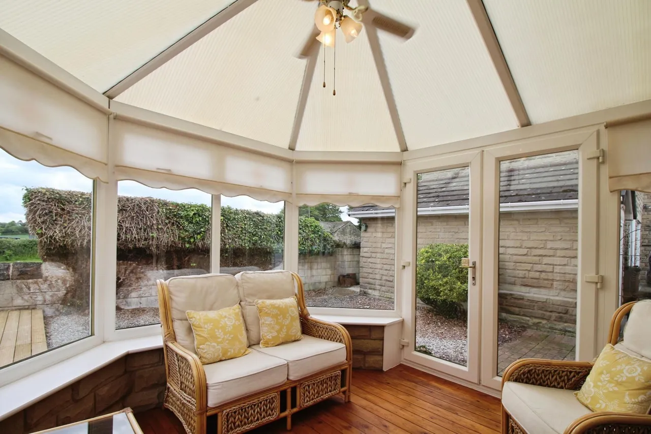 Manor Park, Shaw Cross, WF12, photo 8