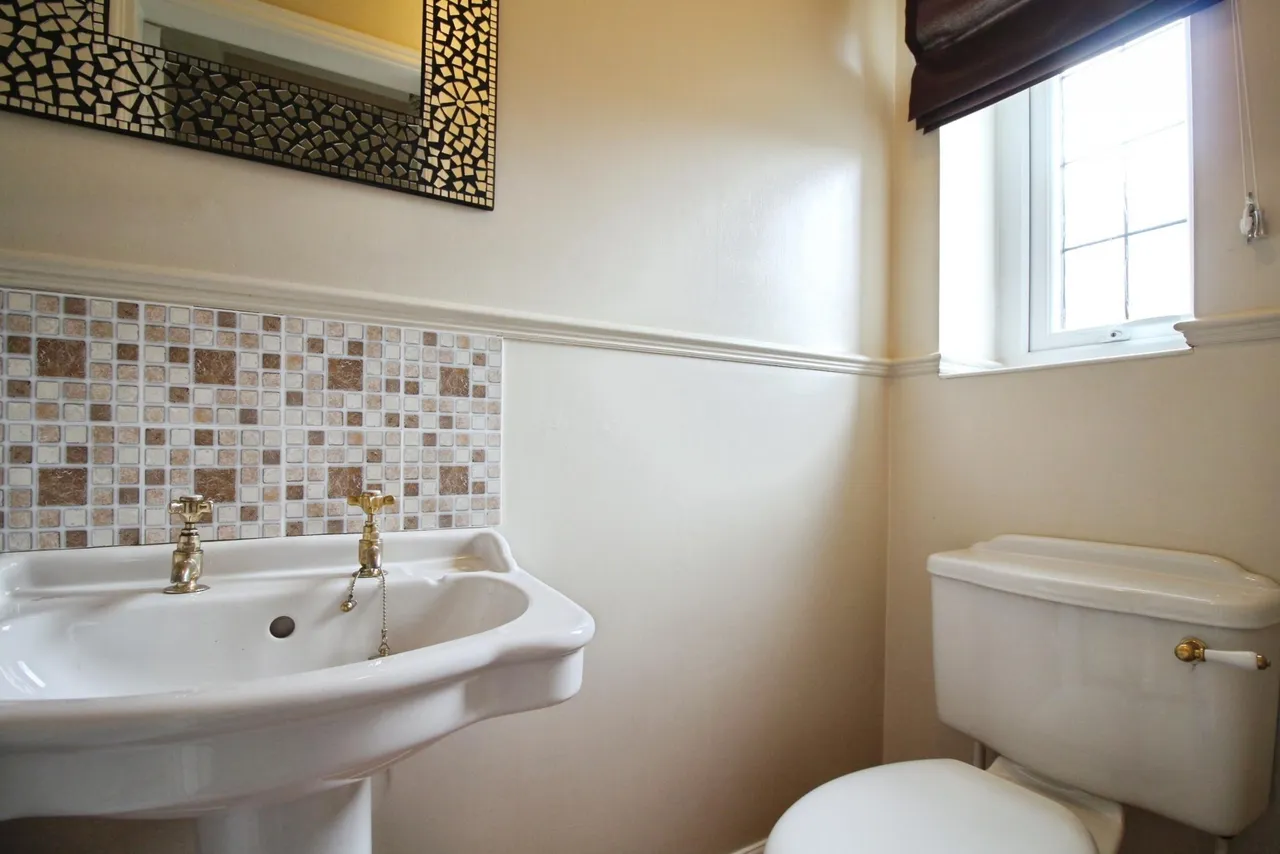 Manor Park, Shaw Cross, WF12, photo 10