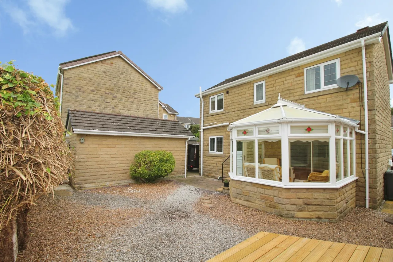 Manor Park, Shaw Cross, WF12, photo 23