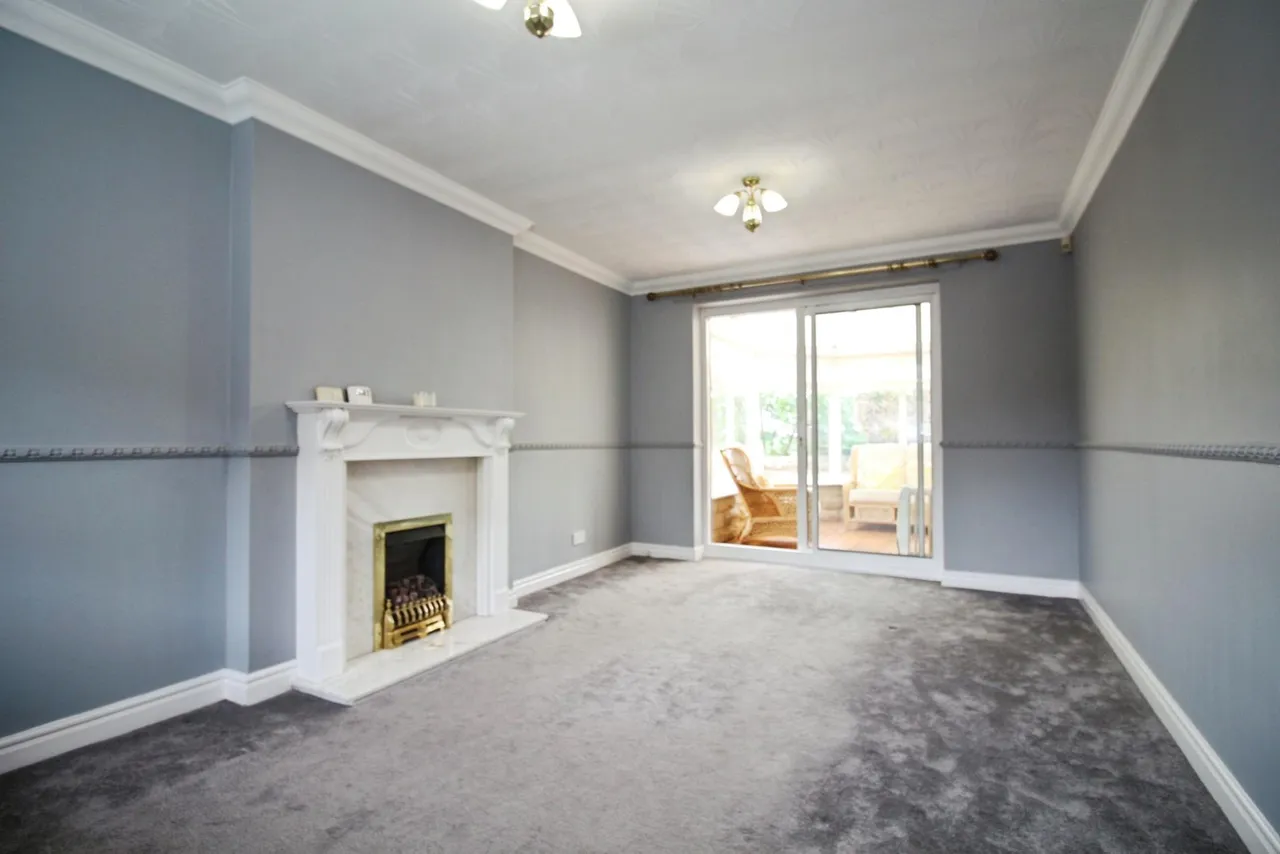 Manor Park, Shaw Cross, WF12, photo 3