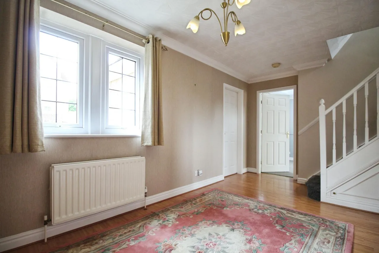 Manor Park, Shaw Cross, WF12, photo 11