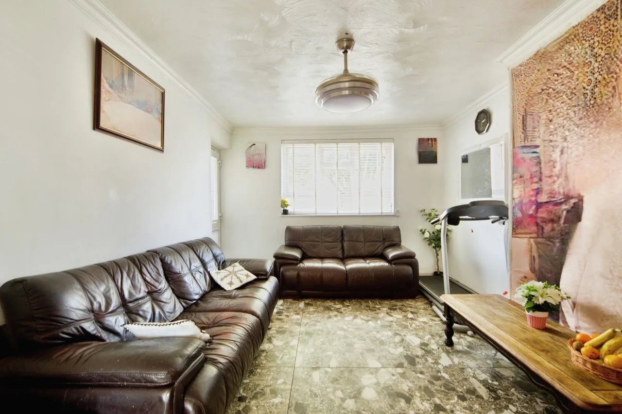 Harcourt Avenue, Manor Park, London, E12, photo 6