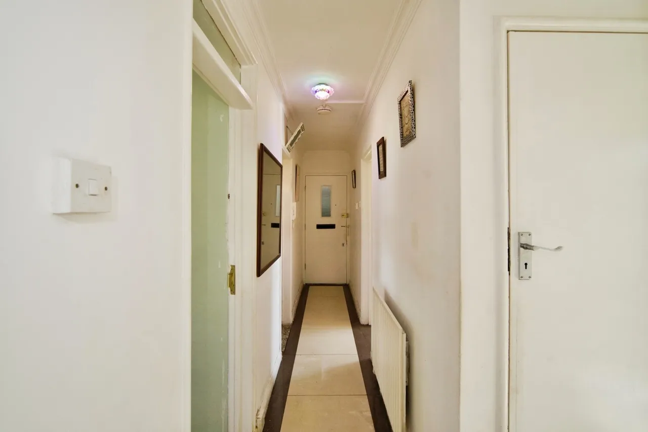 Harcourt Avenue, Manor Park, London, E12, photo 12
