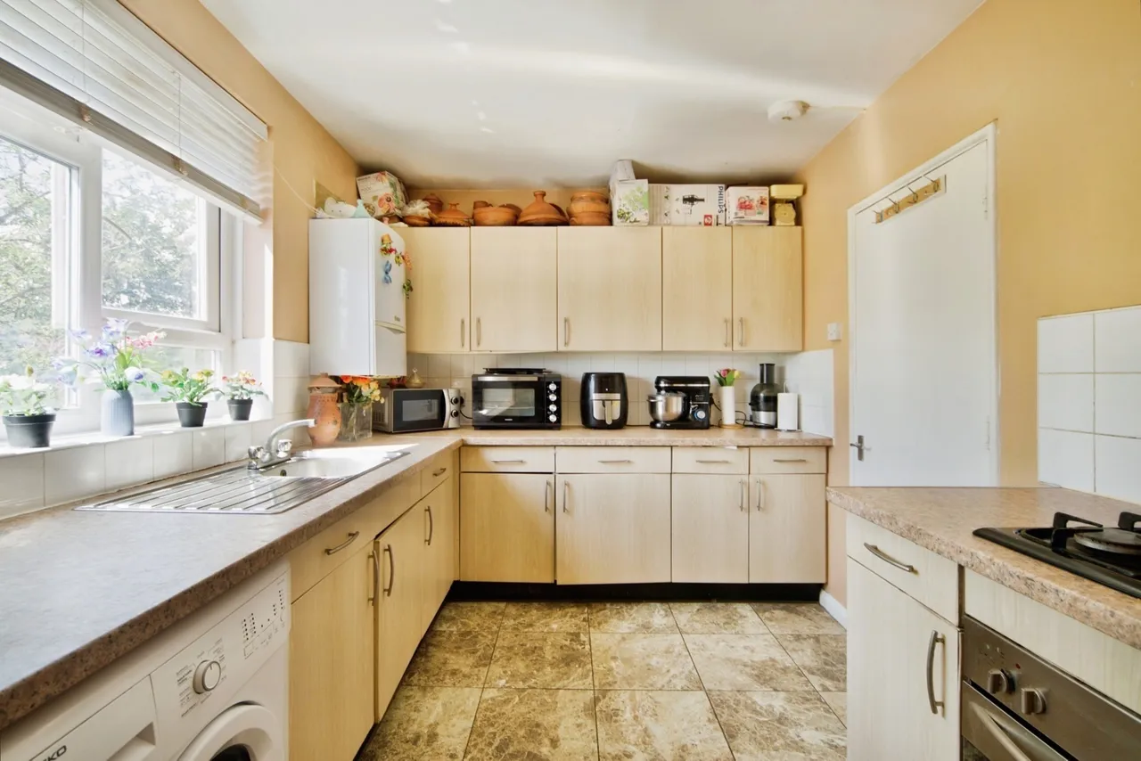 Harcourt Avenue, Manor Park, London, E12, photo 3