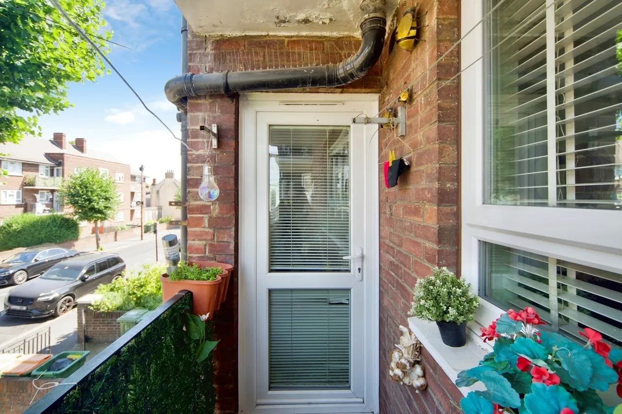 Harcourt Avenue, Manor Park, London, E12, photo 10