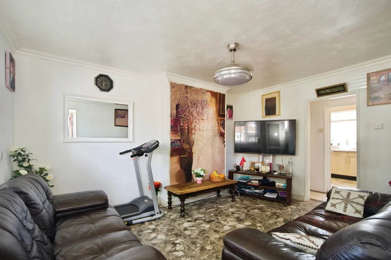 Harcourt Avenue, Manor Park, London, E12, photo 2